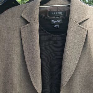Anne Klein Size 22 Skirt suit